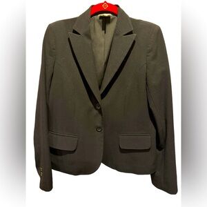 Mini Maternity- Formal black blazer for women with 2 front bouttons.